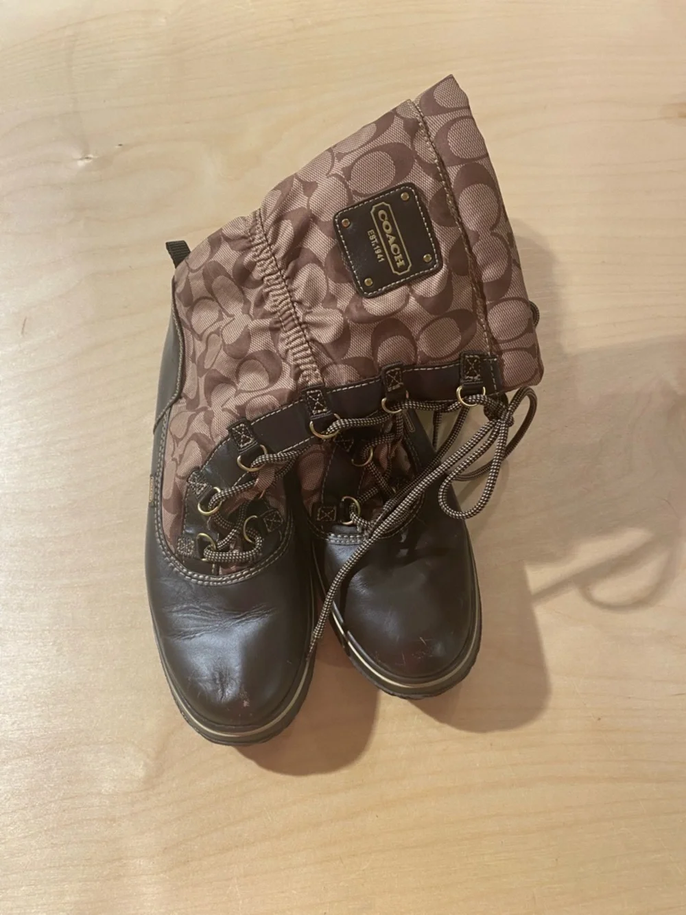 Coach Brown Signature Logo Lace-Up Winter Boots 8B (RD)